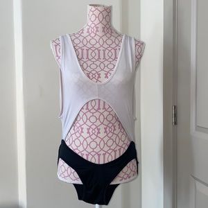 Black&White One piece bathing suit